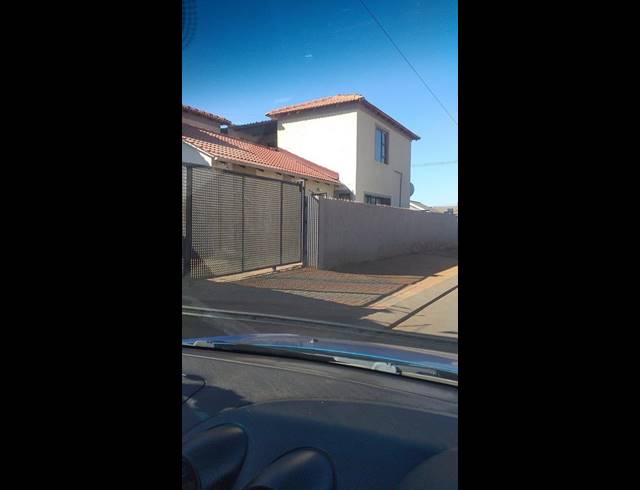 1 BEDROOM PROPERTY TO RENT IN PROTEA GLEN EXT